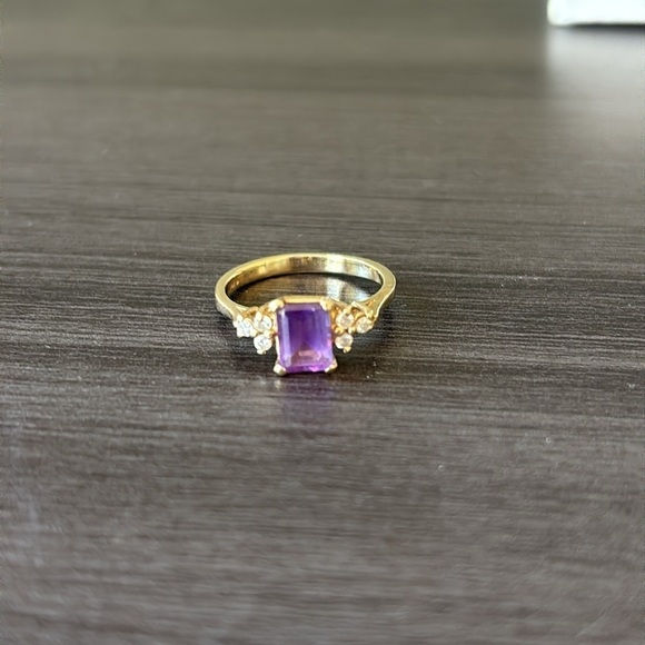 Amethyst and Diamond 14kt Gold Ring Size 6.5 - Picture 5 of 11
